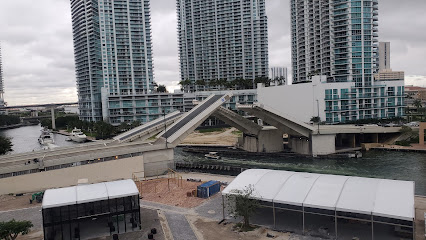 Fifth Street, Miami