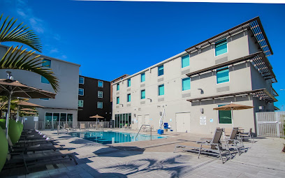 Holiday Inn Express & Suites Miami Airport East by IHG